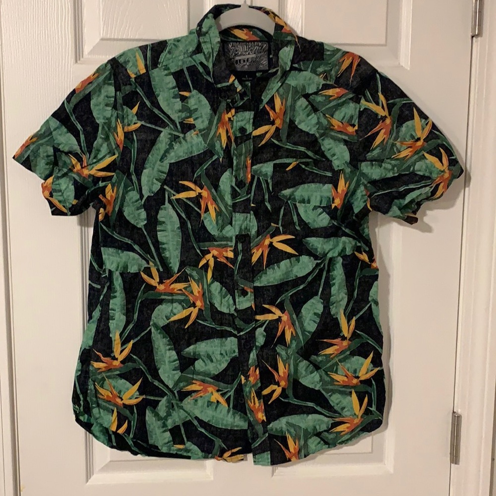 Men’s Button Down Short Sleeve